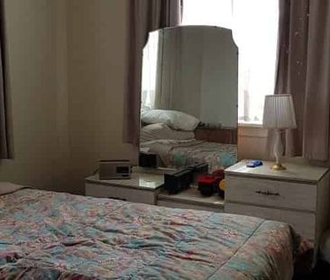 Renovated Charming 2BR Home with heat pump - Photo 5