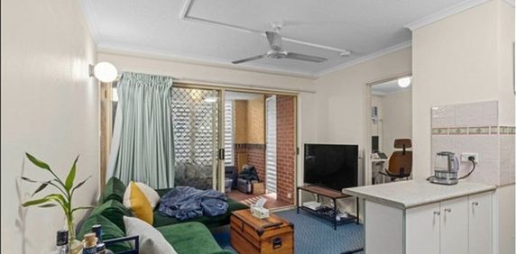 A Quiet Sanctuary Away from The Bustle of The Inner-City - Photo 2