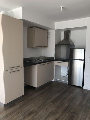 Location Appartement 2 pièces 39m² FLEURY SUR ORNE 14123 - Photo 5