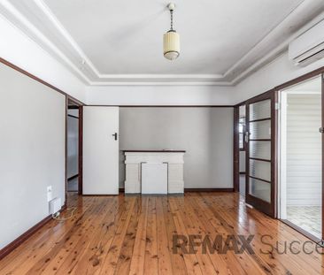 Character Home with Generous Yard in Prime East Toowoomba - Photo 2