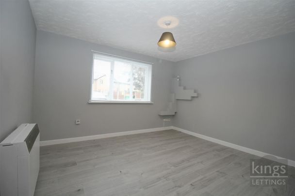 1 Bedroom Flat To Let - Photo 1