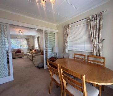 4 bedroom detached house to rent - Photo 3