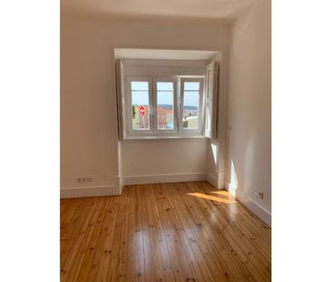 4 room luxury Flat for rent in Campolide, Lisbon - Photo 3