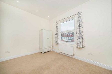 St. Leonards Road, Kew, SW14 - Photo 2