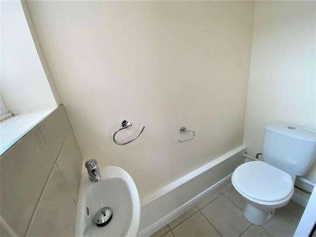 North Walsham, NR28 - Photo 5