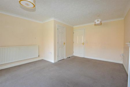 3 bedroom end of terrace house to rent - Photo 3