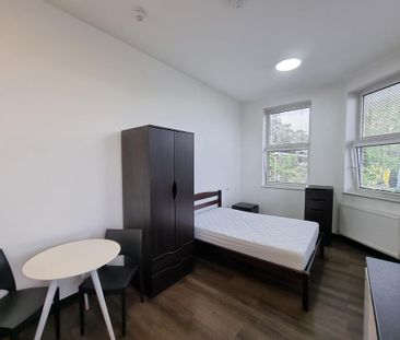 Studio to rent - Photo 4