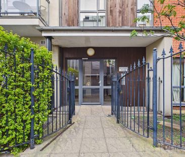 2 bedroom flat to rent - Photo 3
