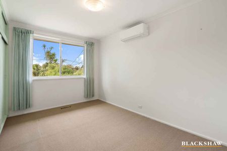 Ideal Family Home - Photo 4