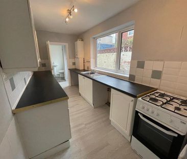 3 bedroom terraced house to rent - Photo 6