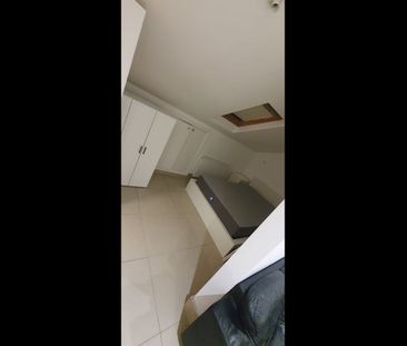 Studio Flat, Woodstock Grove, W12 - Photo 4