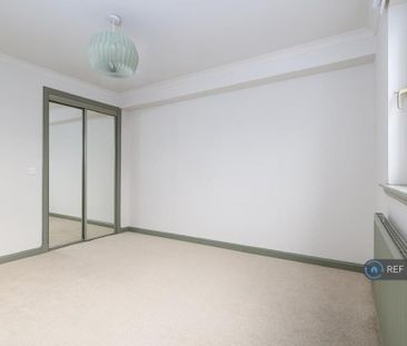 3 bedroom flat to rent - Photo 3