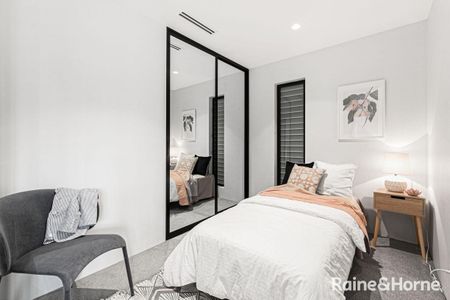 MODERN ONE-BEDROOM + STUDY! - Photo 2