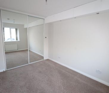 10 Bates Park, Greenisland, Carrickfergus, BT38 8LG - Photo 6