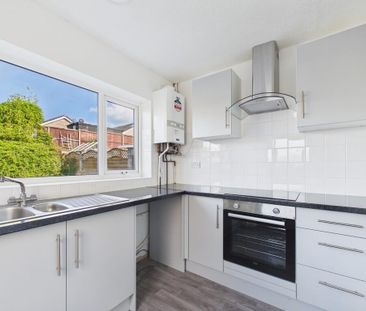 3 bedroom semi-detached house to rent - Photo 6