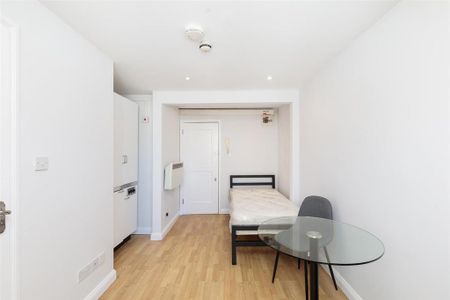 Studio to rent - Photo 2