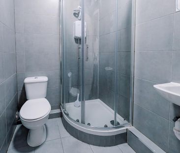 1 bedroom in a house share to rent - Photo 4