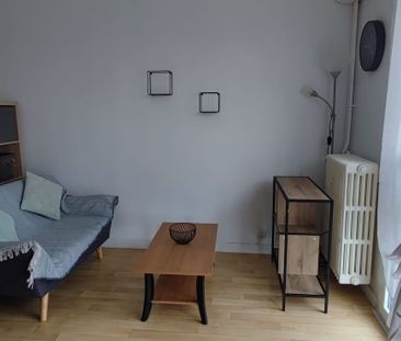 Location Appartement 1 pièce 27m² - Photo 3