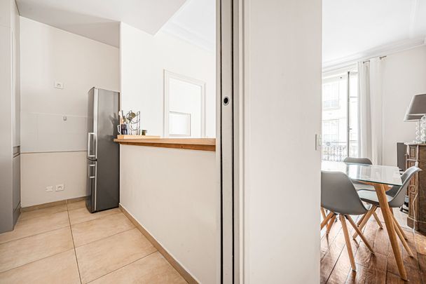 Triangle d'Or : Élégant 2 pièces dans un immeuble haussmannien - Photo 1