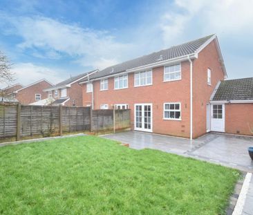 3 bedroom semi-detached house to rent - Photo 2