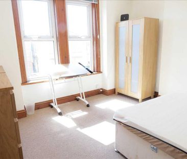 4 bedroom apartment to rent - Photo 5