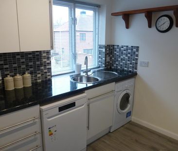 2 bedroom apartment to rent - Photo 6