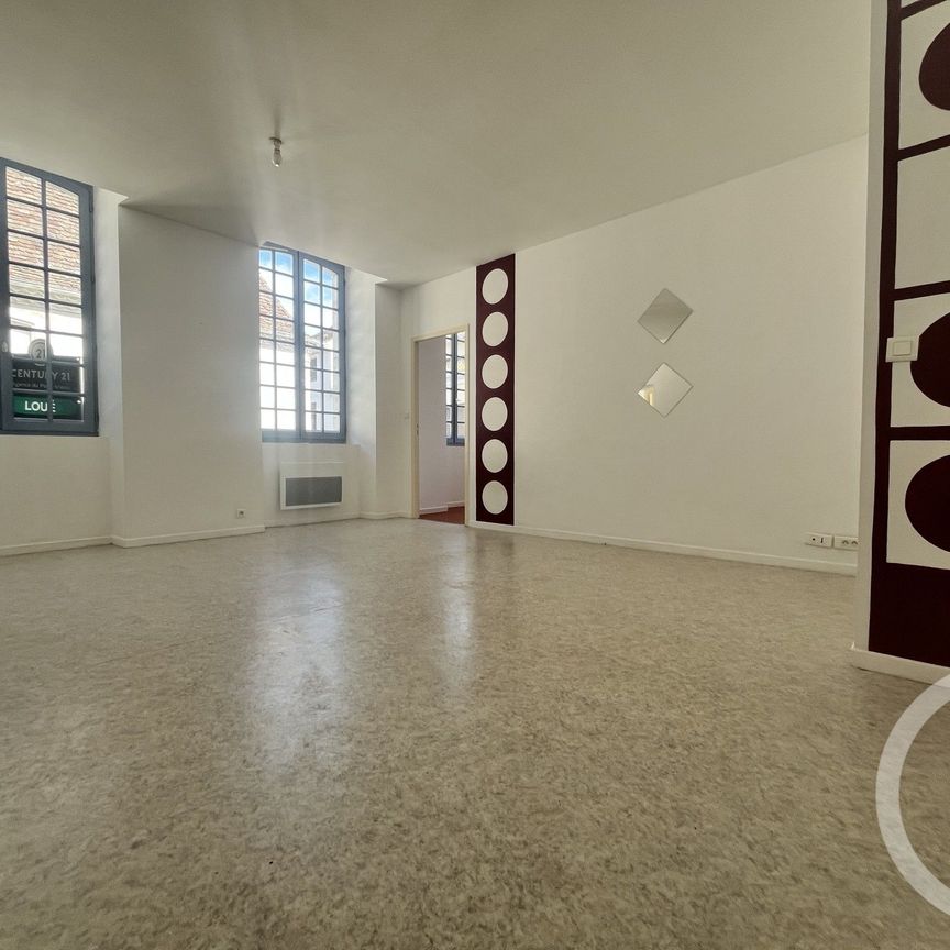 Location Appartement 2 pièces 51m² ORTHEZ 64300 - Photo 1