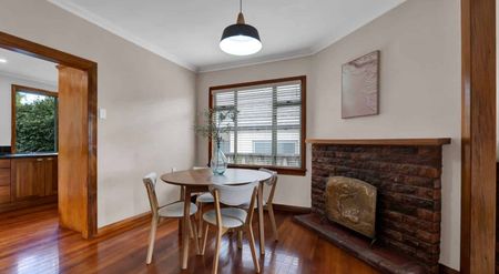 STRANDON - 3 BEDROOMS - Photo 4