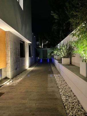 Nagüeles, Marbella Golden Mile, Marbella, Andalusia 29602 - Photo 1