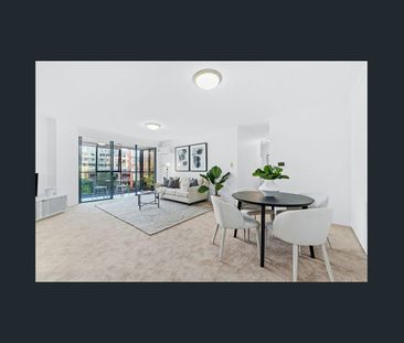 OVERSIZED APARTMENT WITH FACILITIES - Photo 1