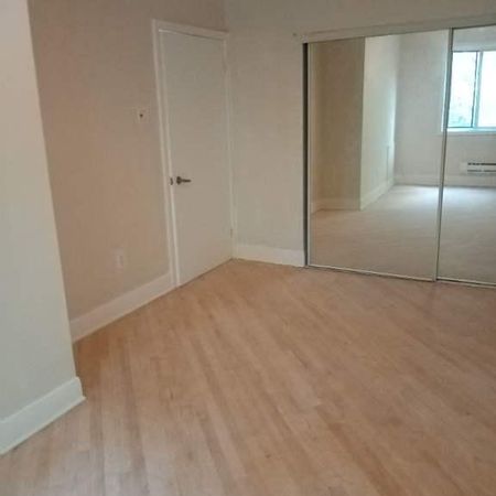 4 1/2 à Louer St-Laurent près du REM Bois-Franc - Photo 4