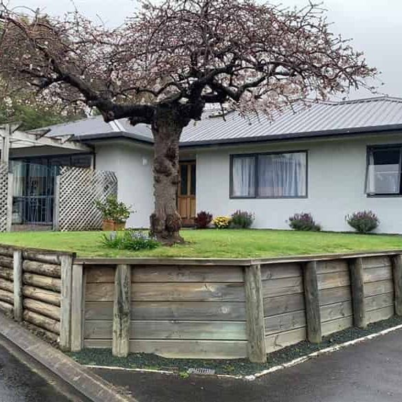 Large Family Home - Photo 1