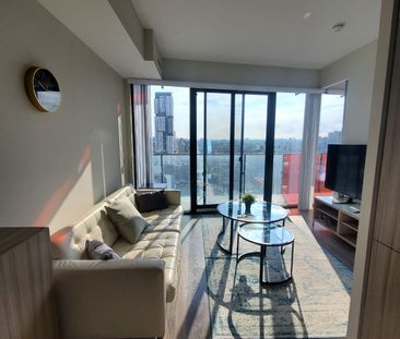 Deluxe Room - Queen West - Photo 1