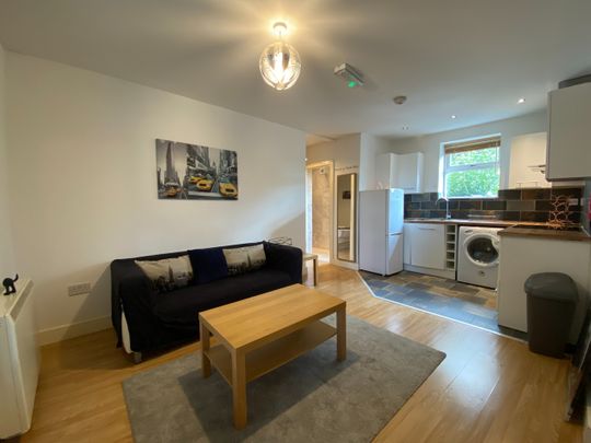 2 Bed Flat, New Walk, LE1 - Photo 1