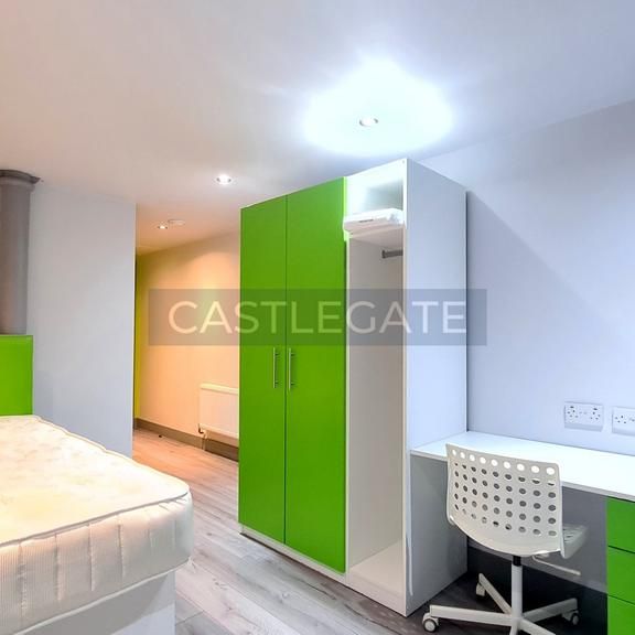 3 bedroom flat share to rent - Photo 1