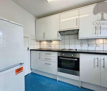 Simpson Close, Maidenhead, SL6 - Photo 6