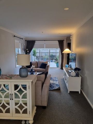 Modern 3-Bedroom Home to rent in Aotea, Porirua - Photo 5