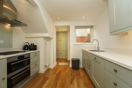 Yewtree Court, Broadway, WR12 - Photo 2