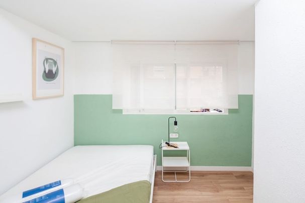 Carrer de Linares, Valencia, Valencian Community 46018 - Photo 1