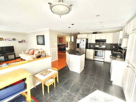 1148 Meadowcroft Crescent - Photo 4