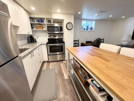 For Lease - 105 East 4th Street, Hamilton, Ontario - Photo 2