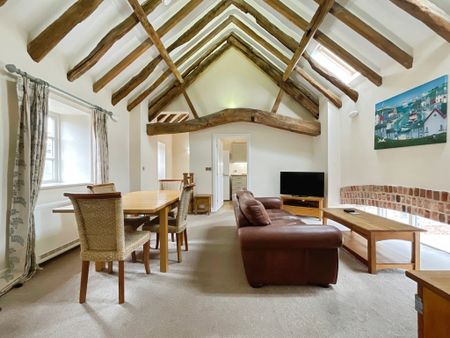 2 bedroom Apartment to let - Photo 2