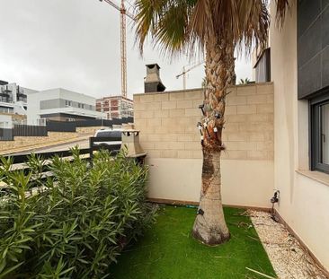 Piso de alquiler en Barcelona, 27, Balcón de Finestrat - Terra Marina - Photo 2