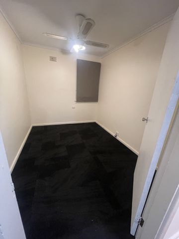 3 Bedroom House in West Dubbo - Photo 5