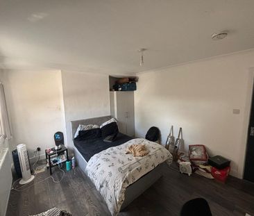 Room in a Shared House, Hazelwell Street, B30 - Photo 5