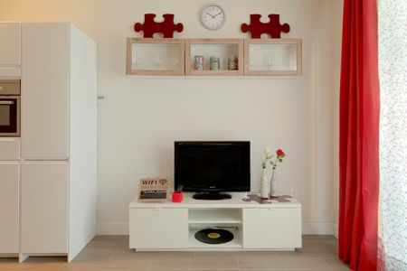 Plaza Teatro, Málaga, Andalusia 29008 - Photo 3