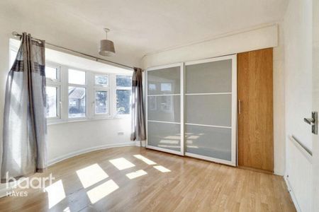 4 bedroom terraced house to rent - Photo 3