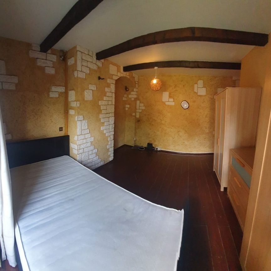 Room in a Shared House, Moorside Road, BR1 - Photo 1