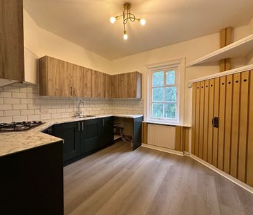 4 Bed Maisonette, Birdhurst Gardens, CR2 - Photo 5