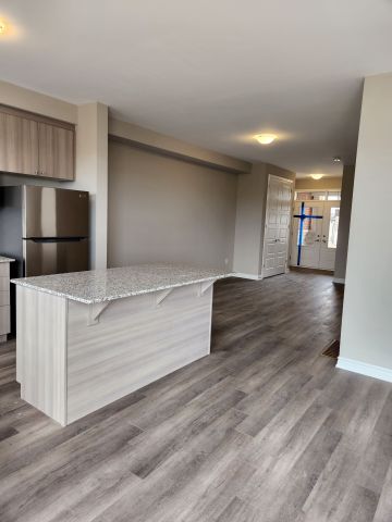 For Lease - 46 Forestwalk Street, Kitchener, Ontario - Photo 3